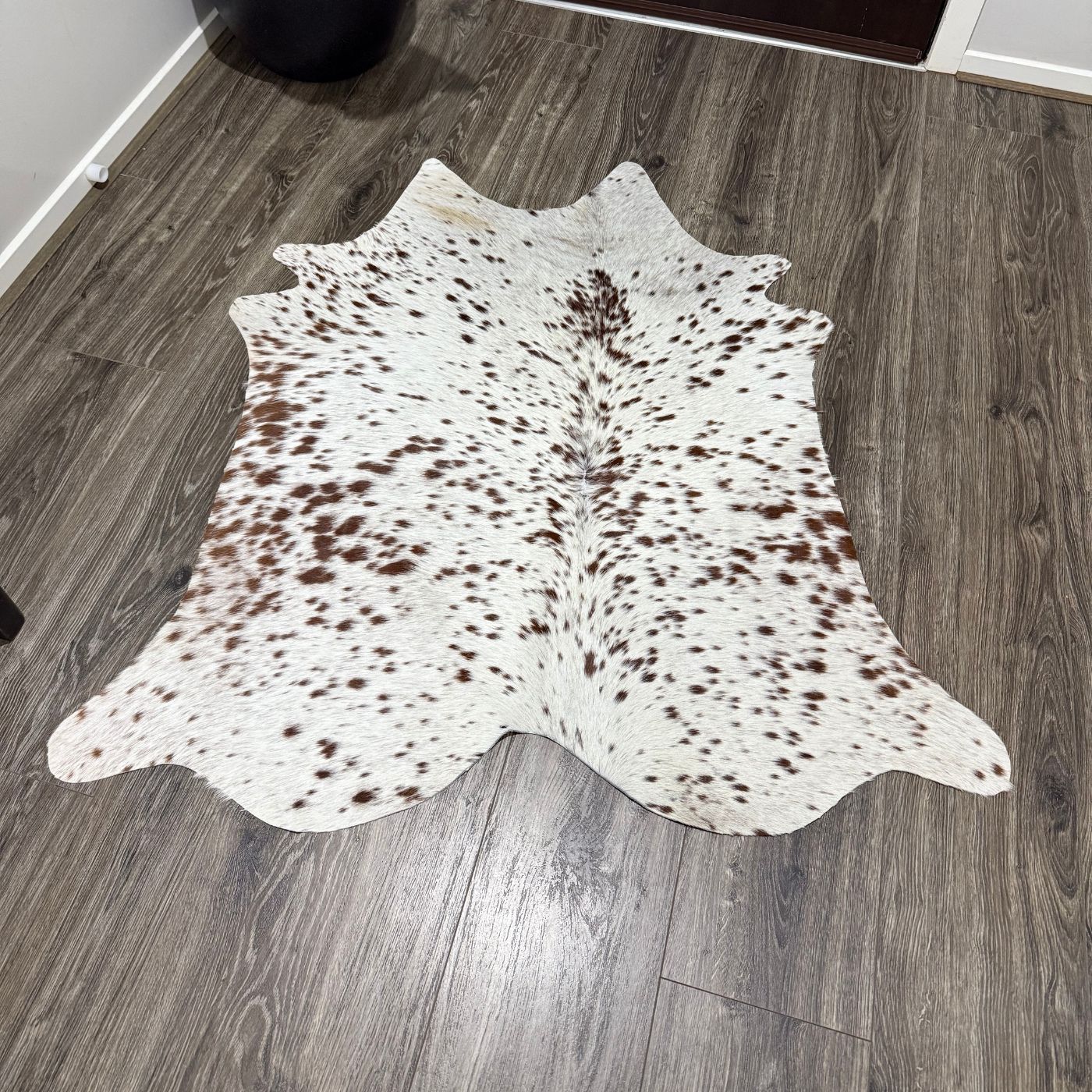 Natural Cowhide Rug – Genuine Skin Floor Decor (Unique Pattern) Leather Lovers