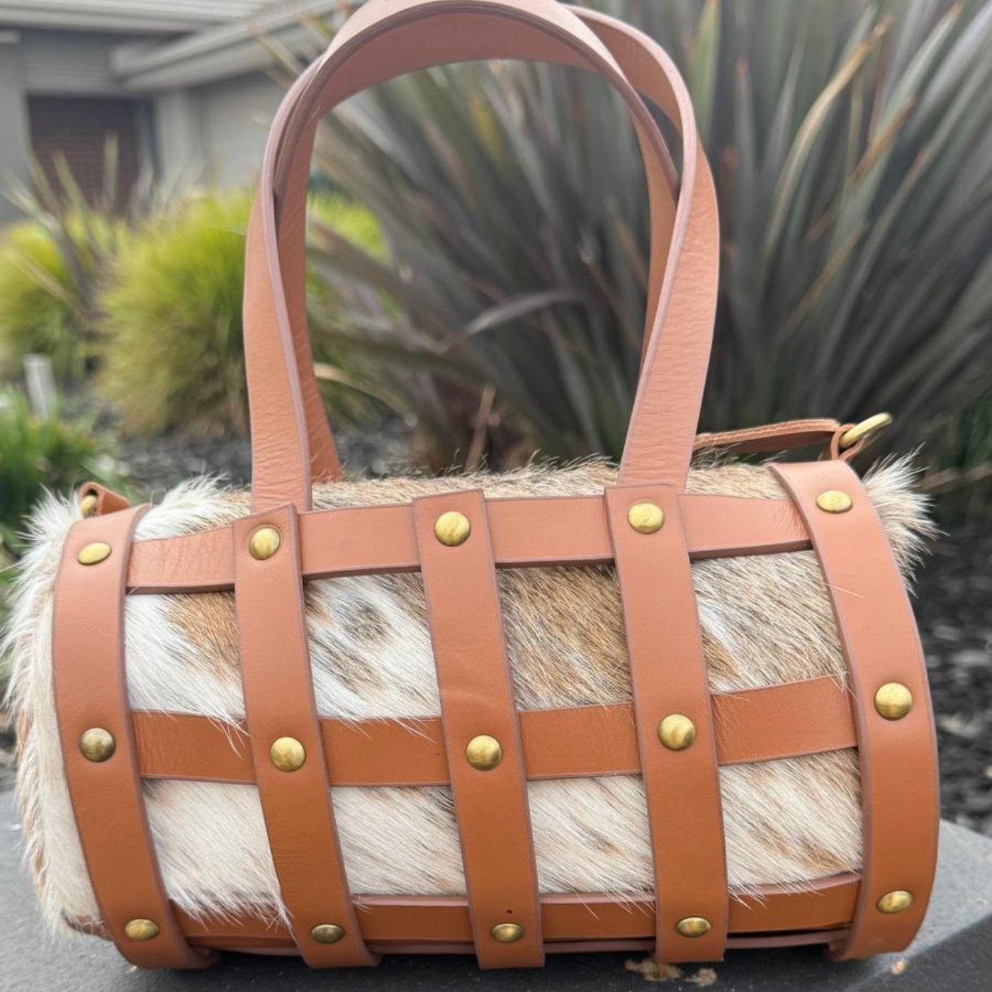 Shell Capsule Cowhide Leather Purse Leather Lovers