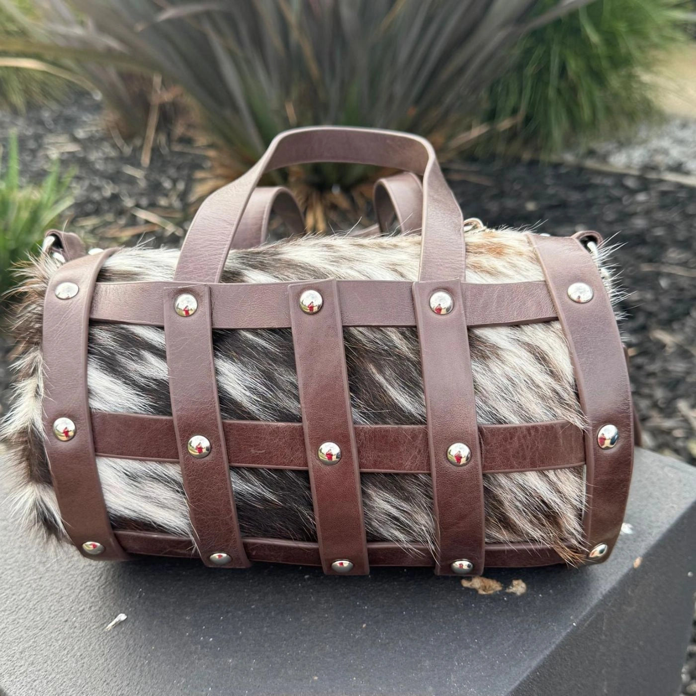 Shell Capsule Cowhide Leather Purse Leather Lovers