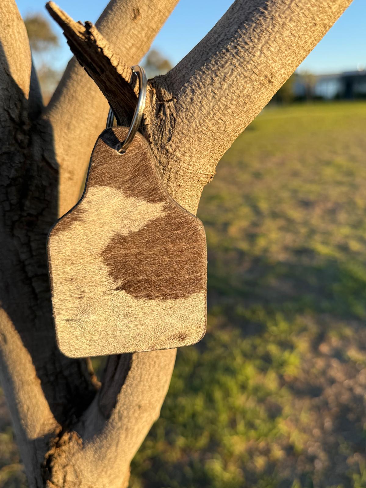 Cattle Tag Cowhide Keyring Tan & White Leather Lovers