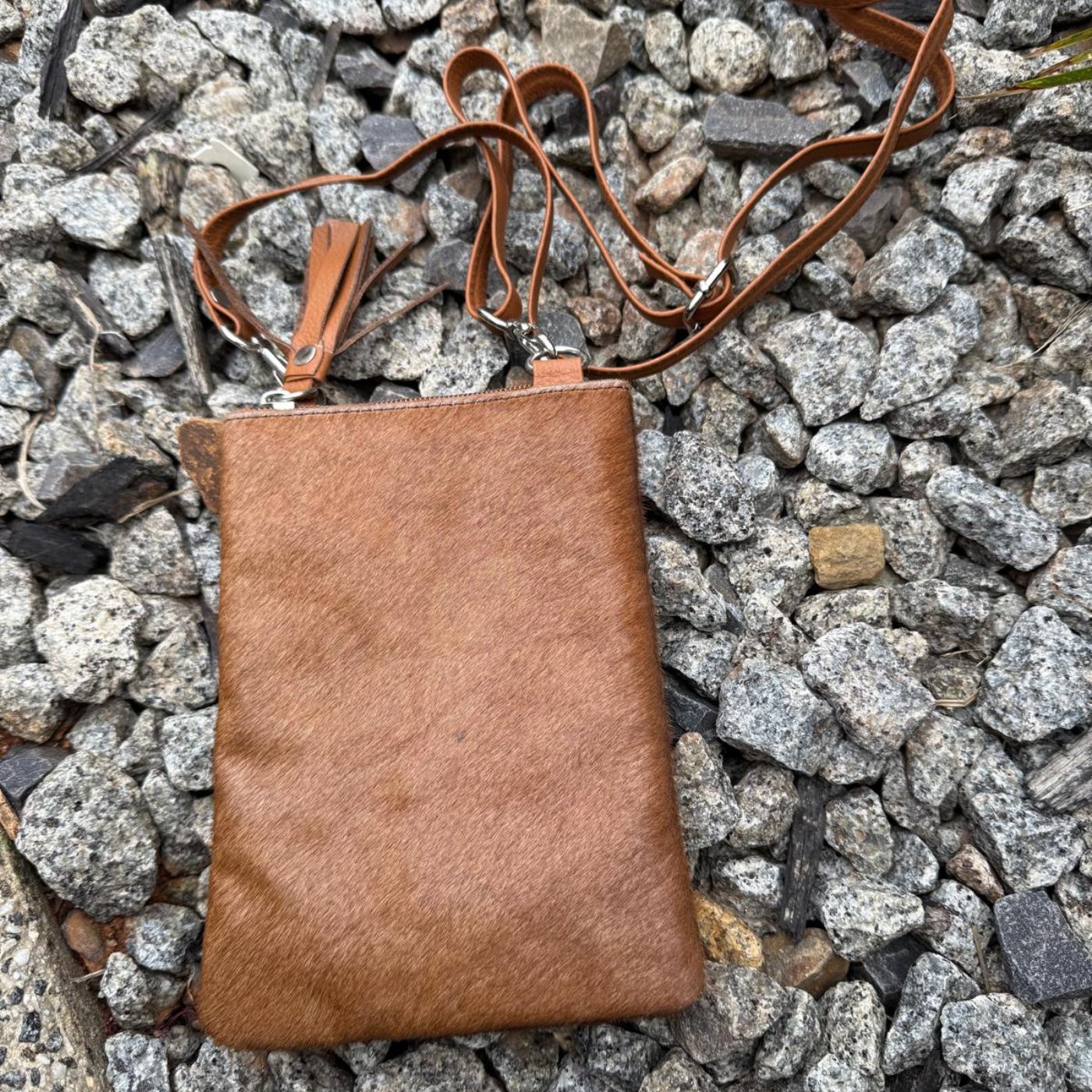 Cowhide Mobile Pouch – Adjustable for All Phone Sizes Leather Lovers