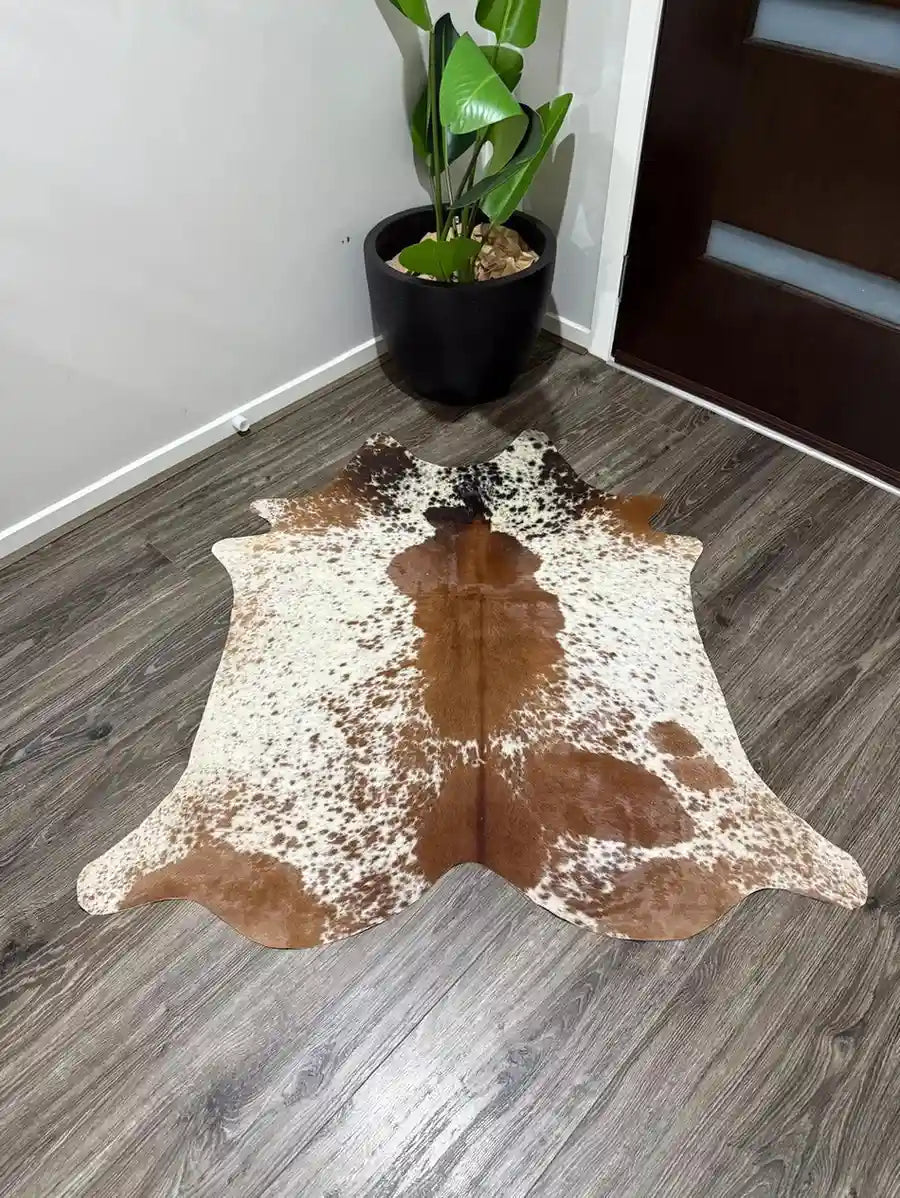 Beige & White Cowhide Rug – Natural Soft Leather Floor Piece Leather Lovers