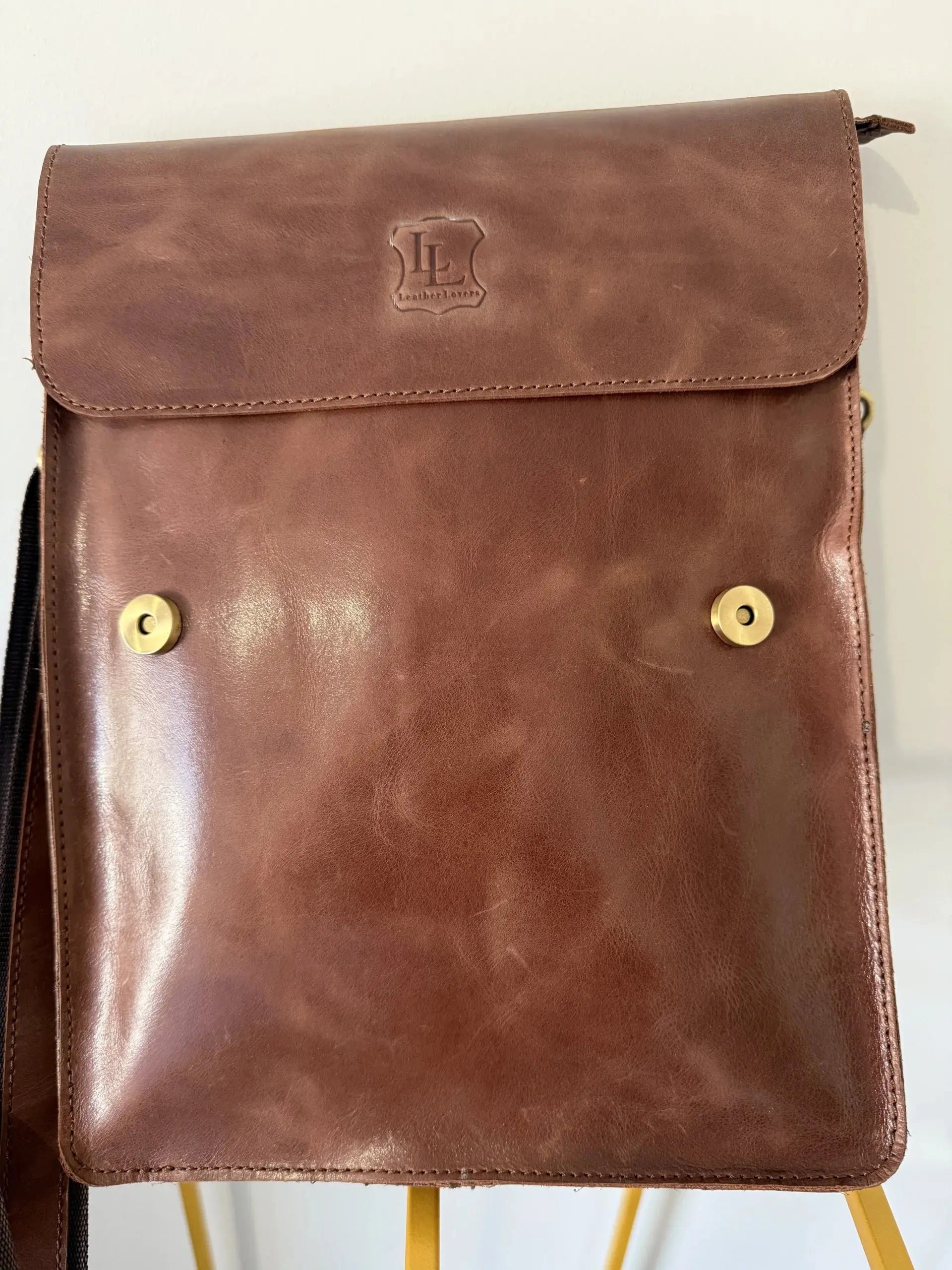 Slim Fit Laptop Bag – Sleek & Functional Cow Nappa Leather Leather Lovers