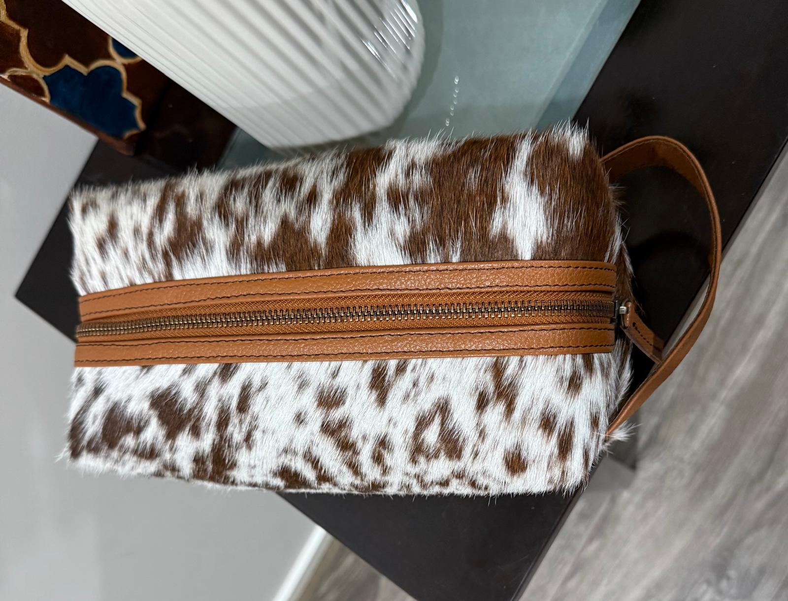 Cowhide Toiletry Bag – Genuine Travel Case Leather Lovers