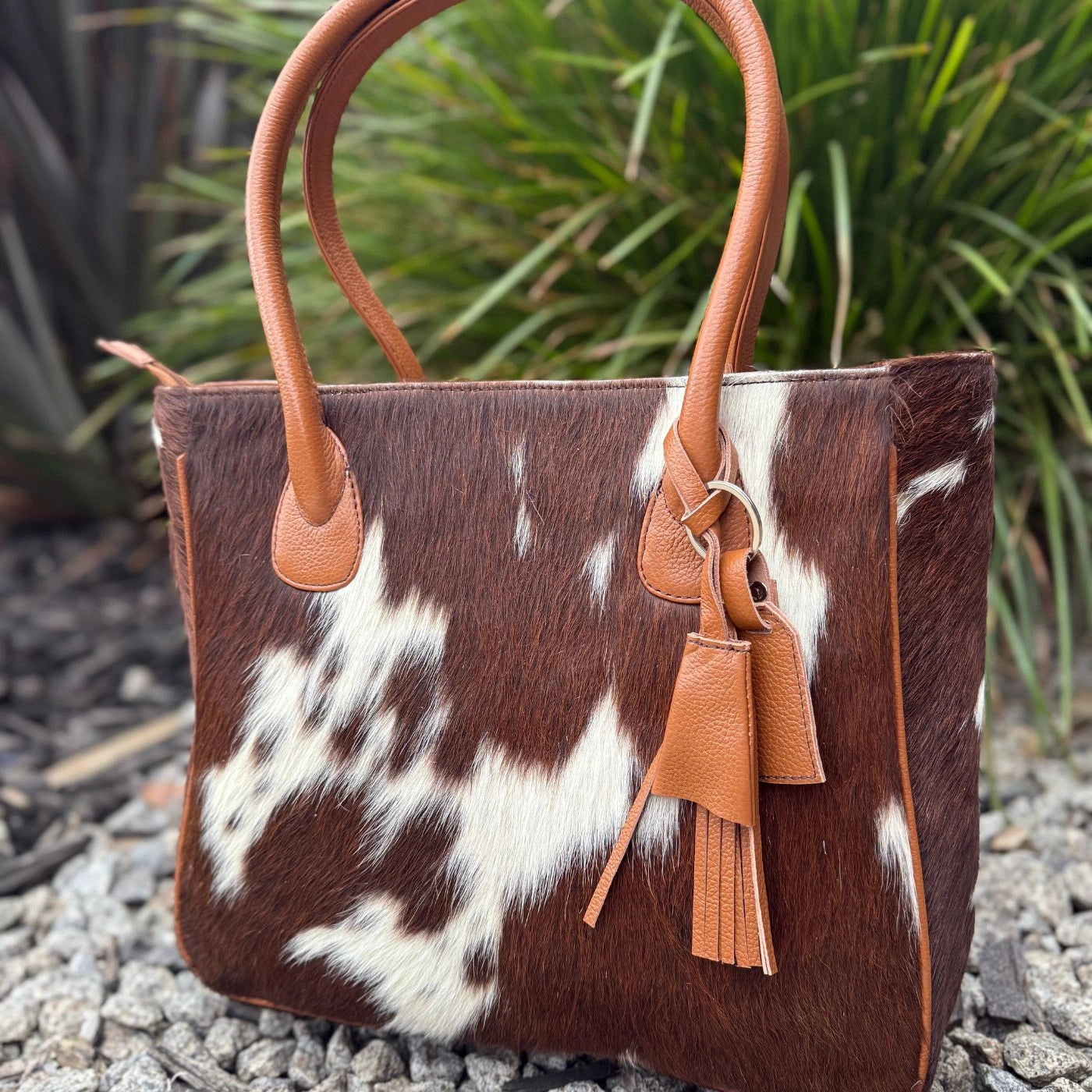 Genuine Cowhide Leather Tote Bag – Stylish Large Handbag for Women Leather Lovers