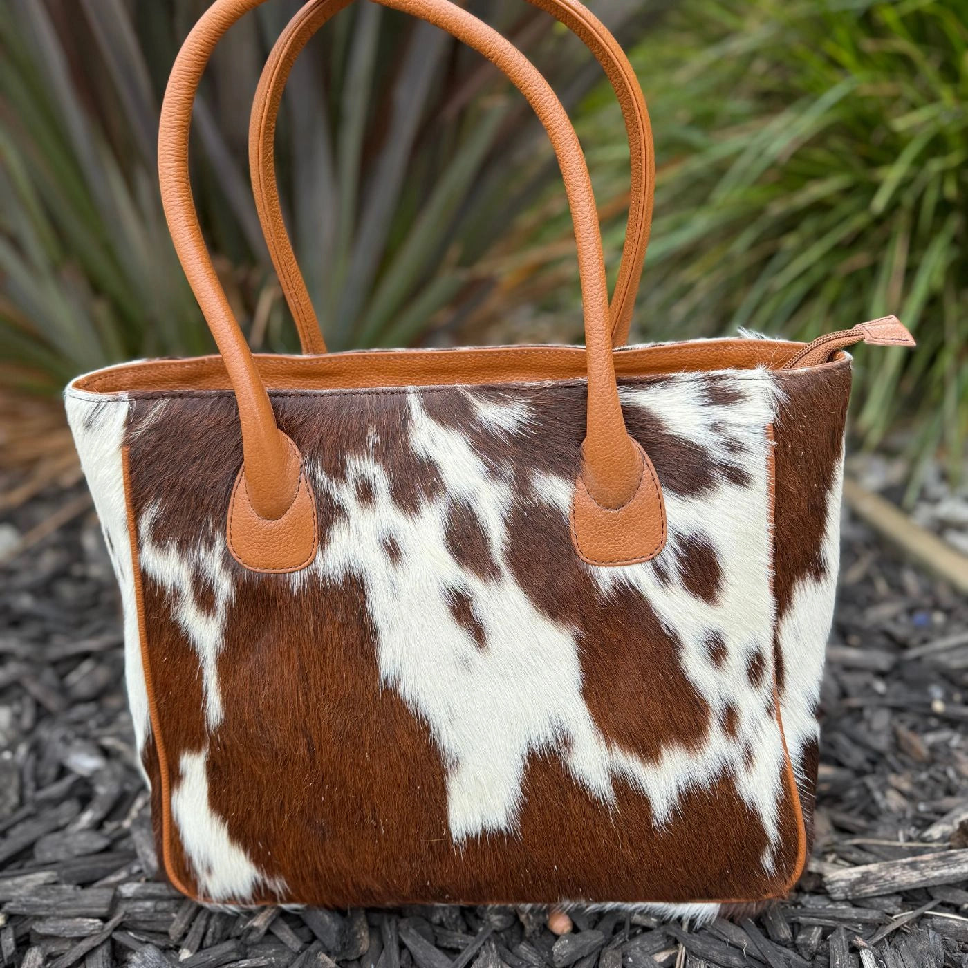 Genuine Cowhide Leather Tote Bag – Stylish Large Handbag for Women Leather Lovers