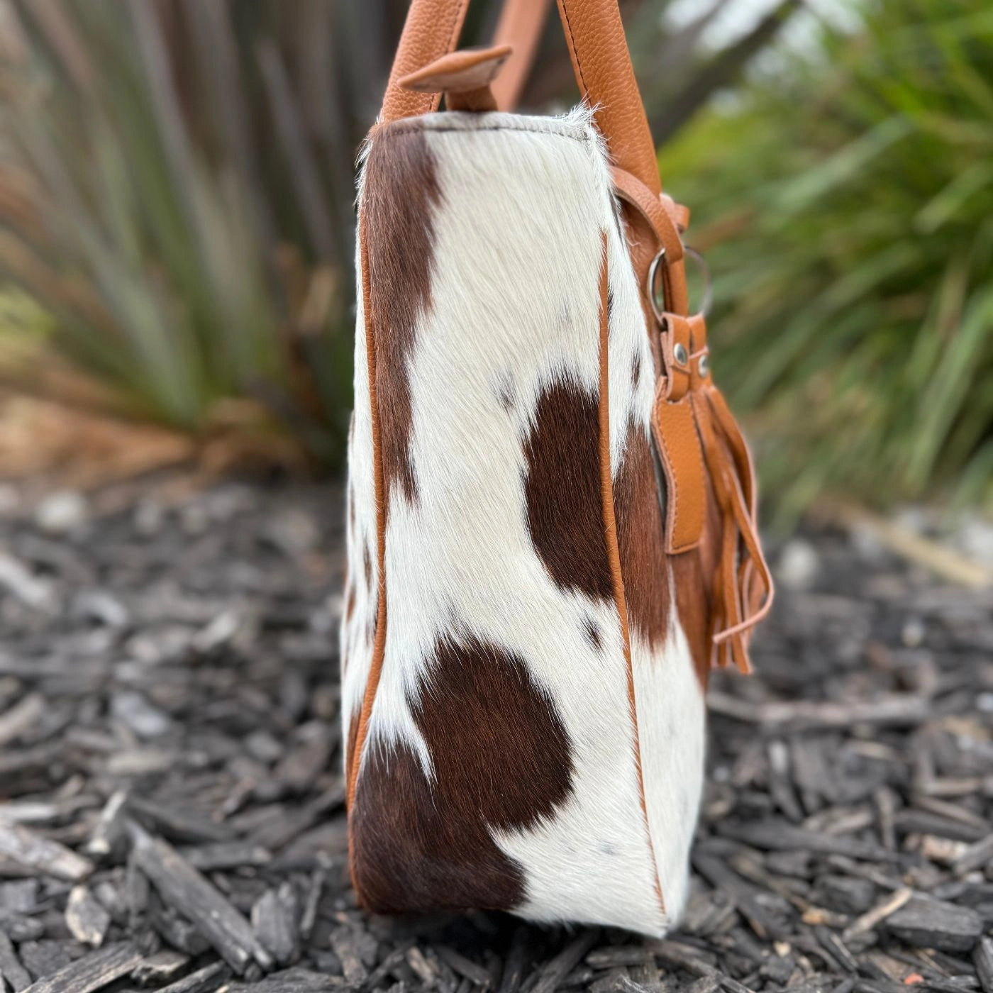 Genuine Cowhide Leather Tote Bag – Stylish Large Handbag for Women Leather Lovers