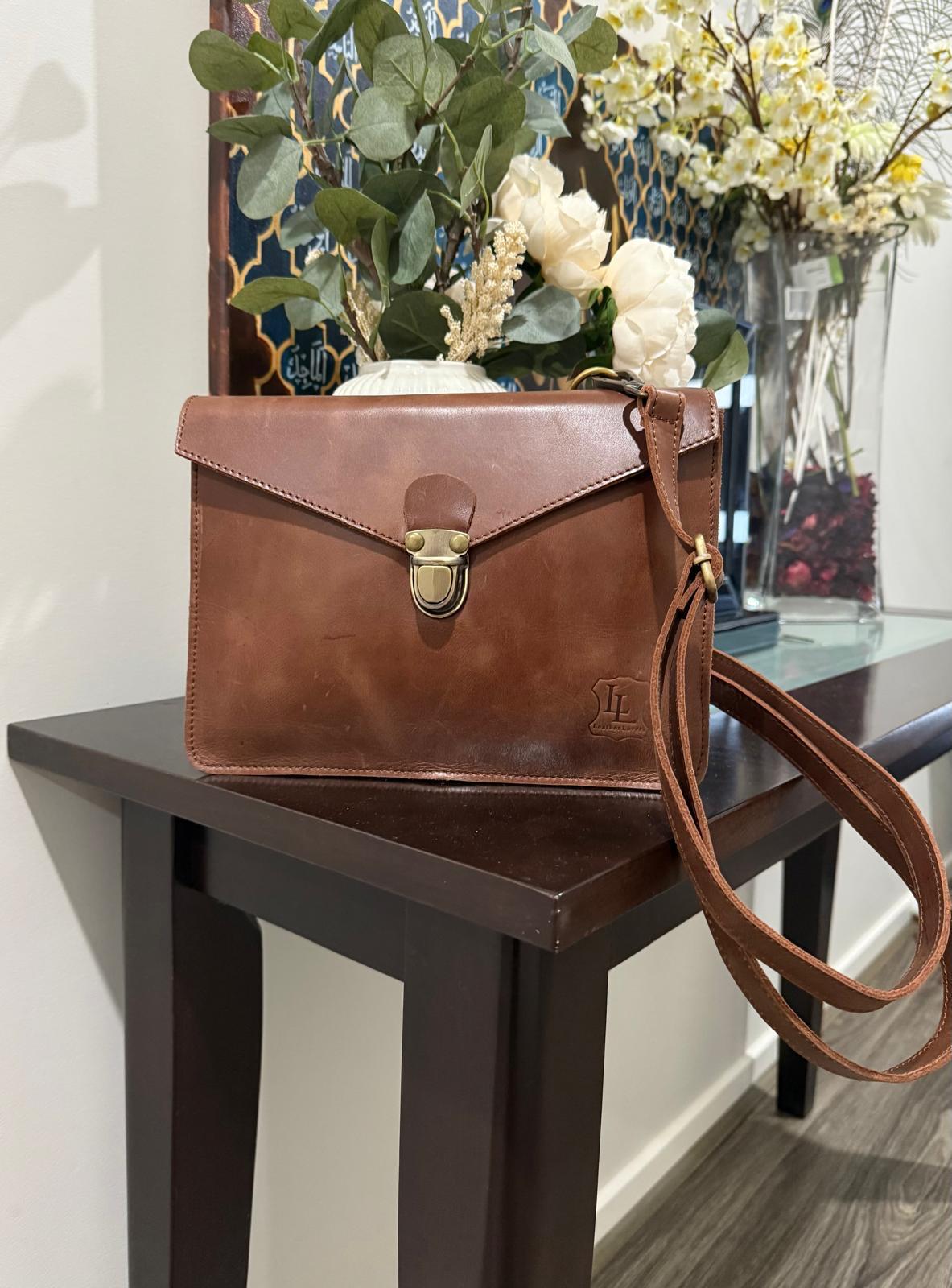 Women’s Crossbody Leather Purse – Premium Fashion