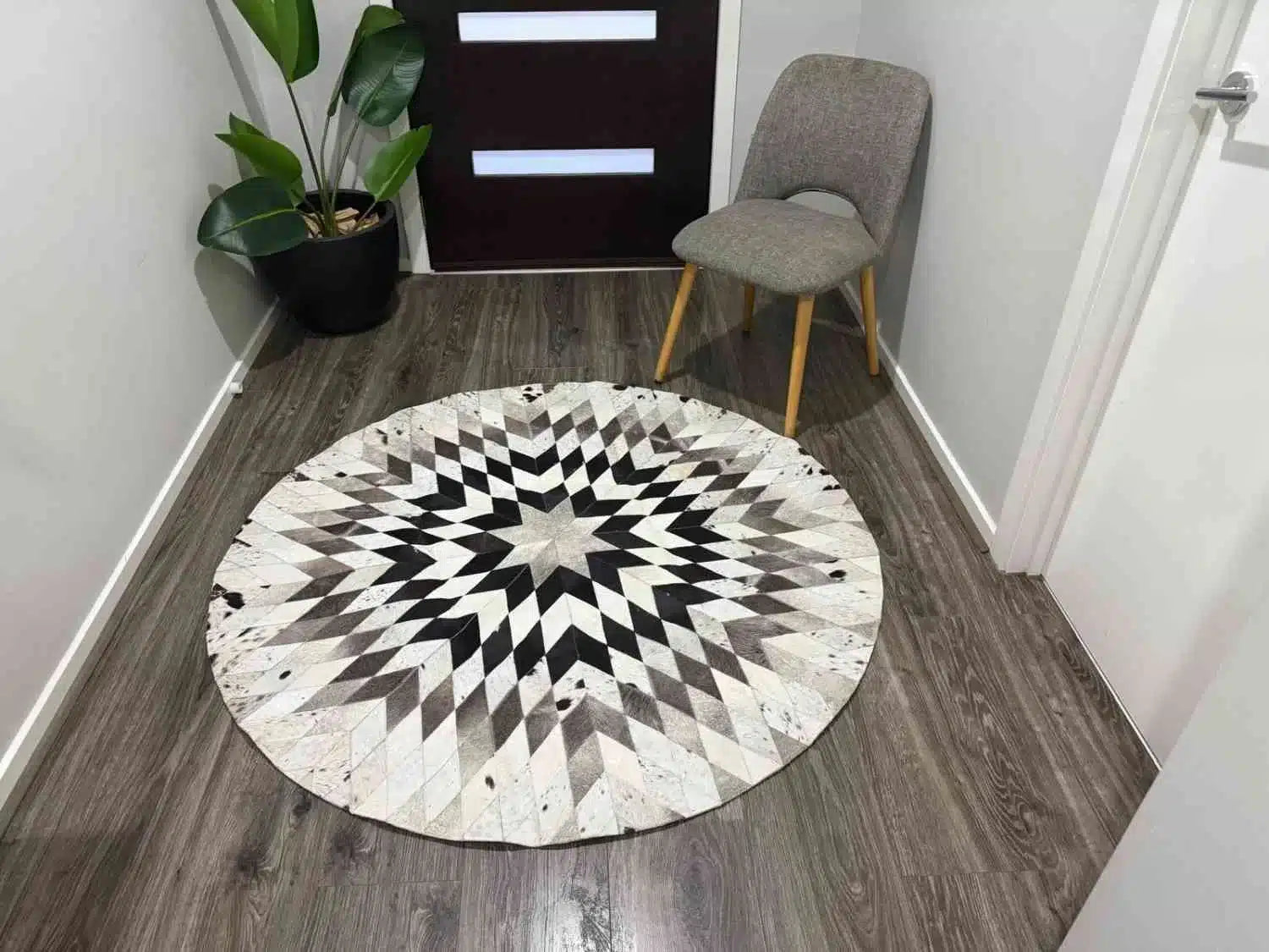 Cowhide Handmade Round Rug | Indoor & Outdoor Rug Leather Lovers