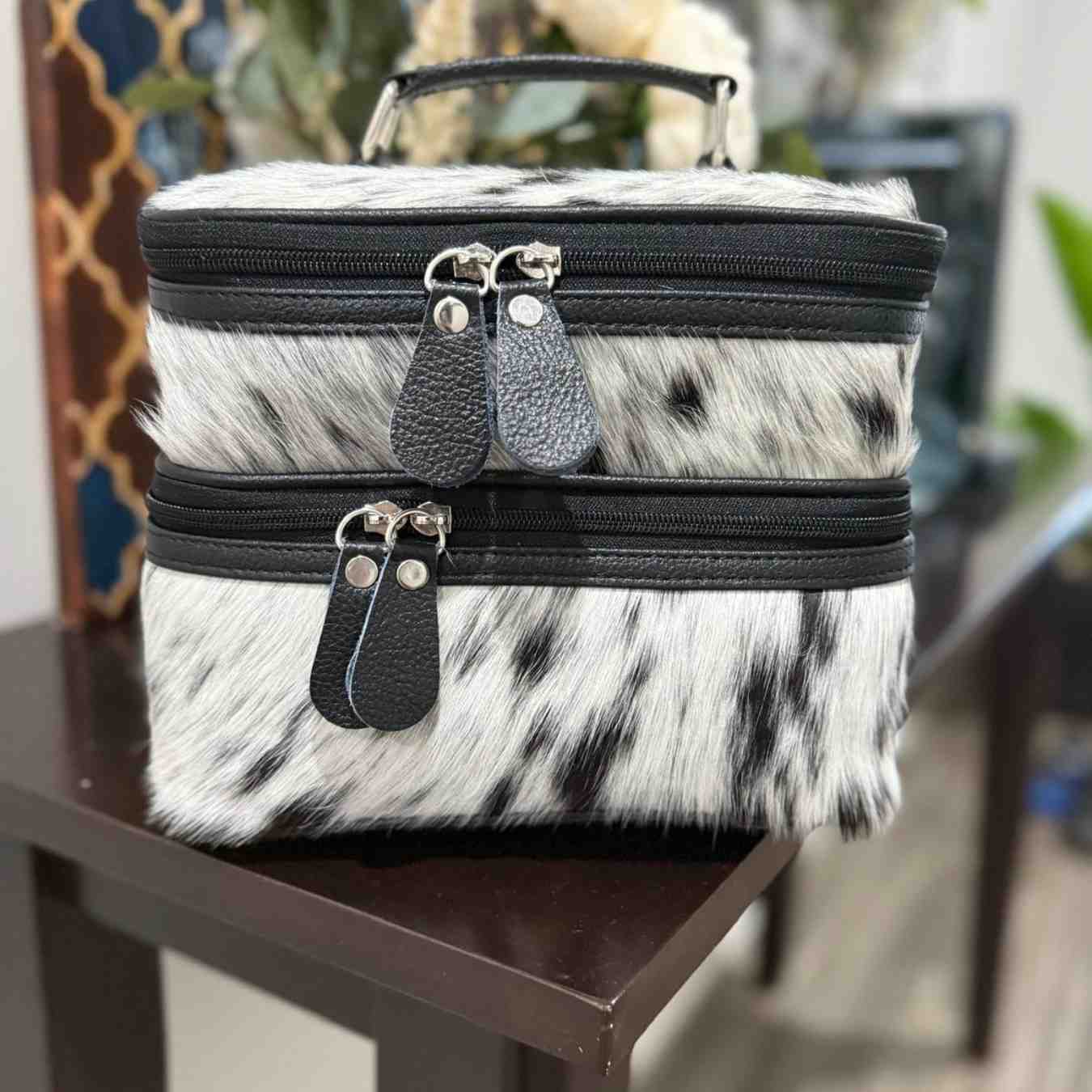 Cowhide Makeup Beauty Box – Cosmetic Case with Mirror