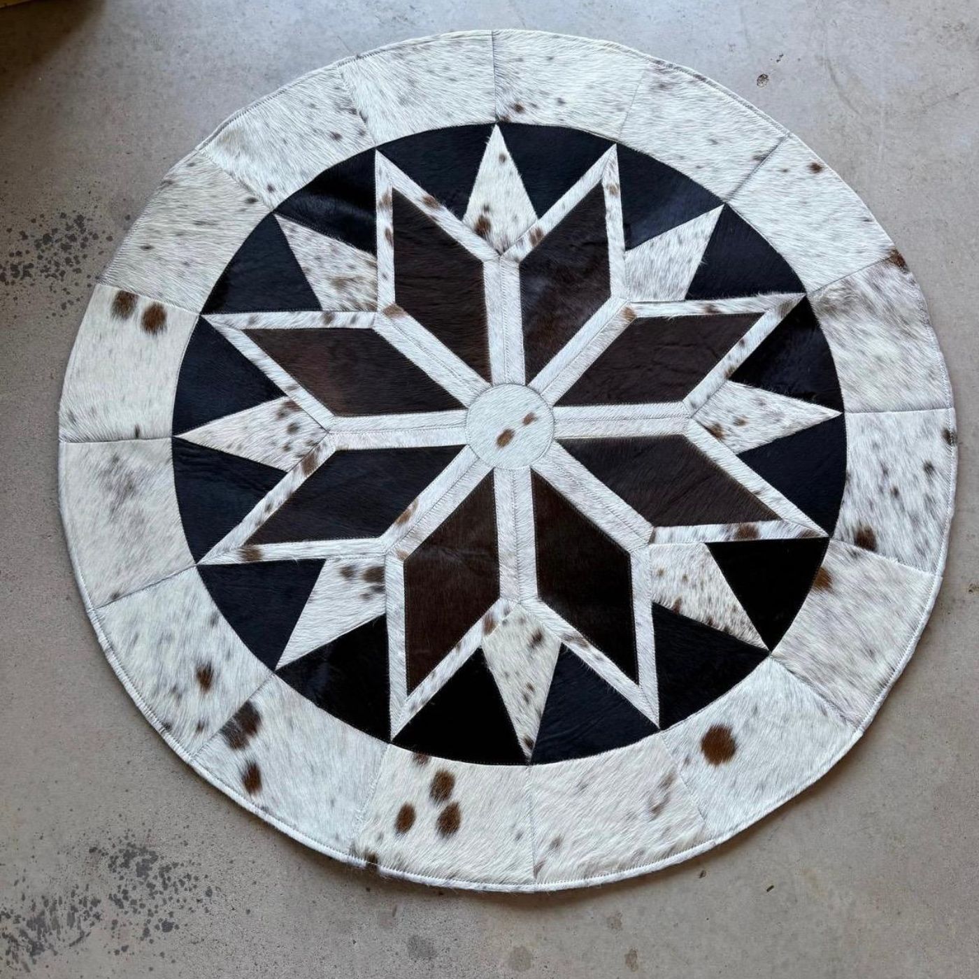 Cowhide Handmade Round Rug – Natural Leather Carpet