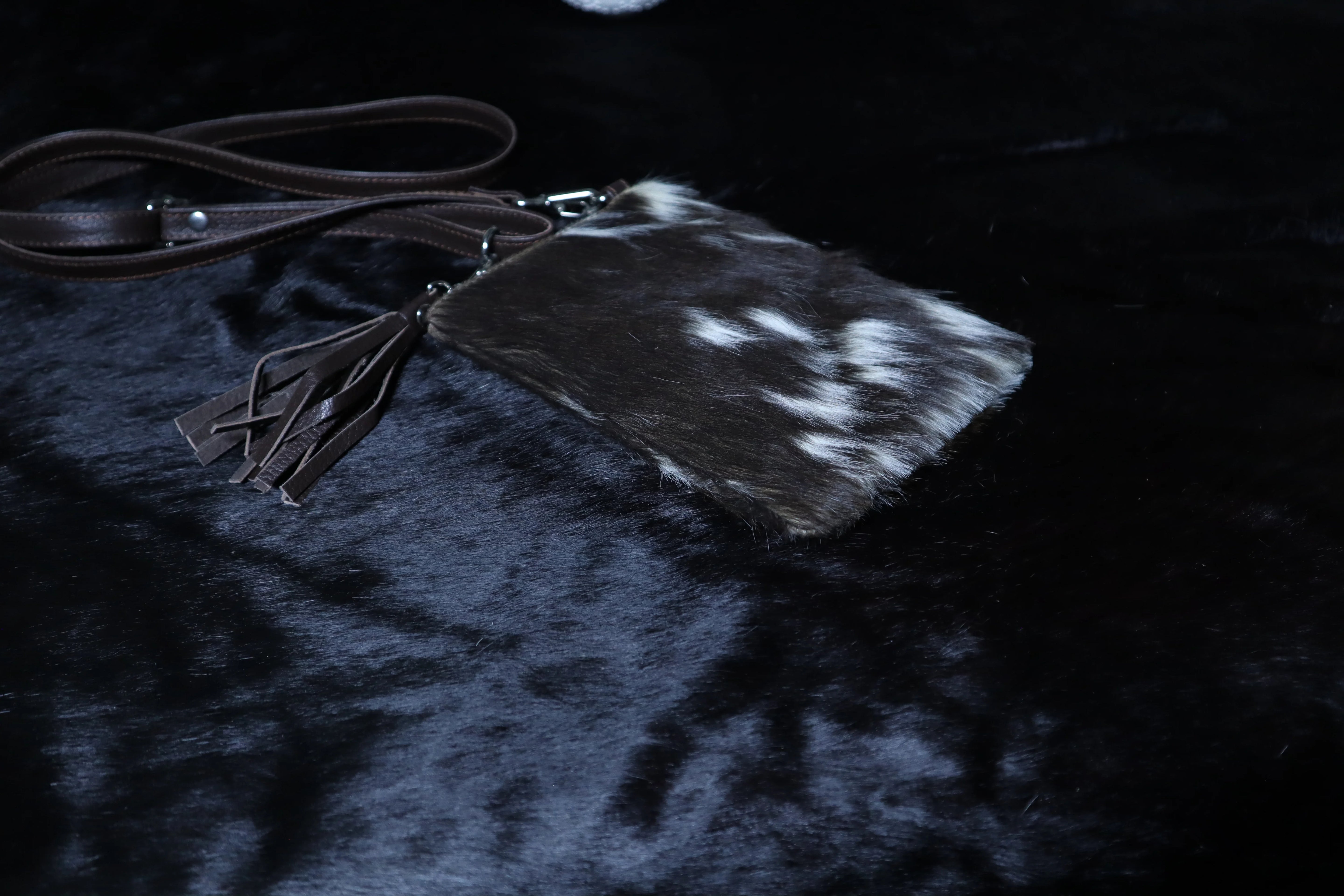 Cowhide Mobile Pouch – Long Crossbody Phone Bag
