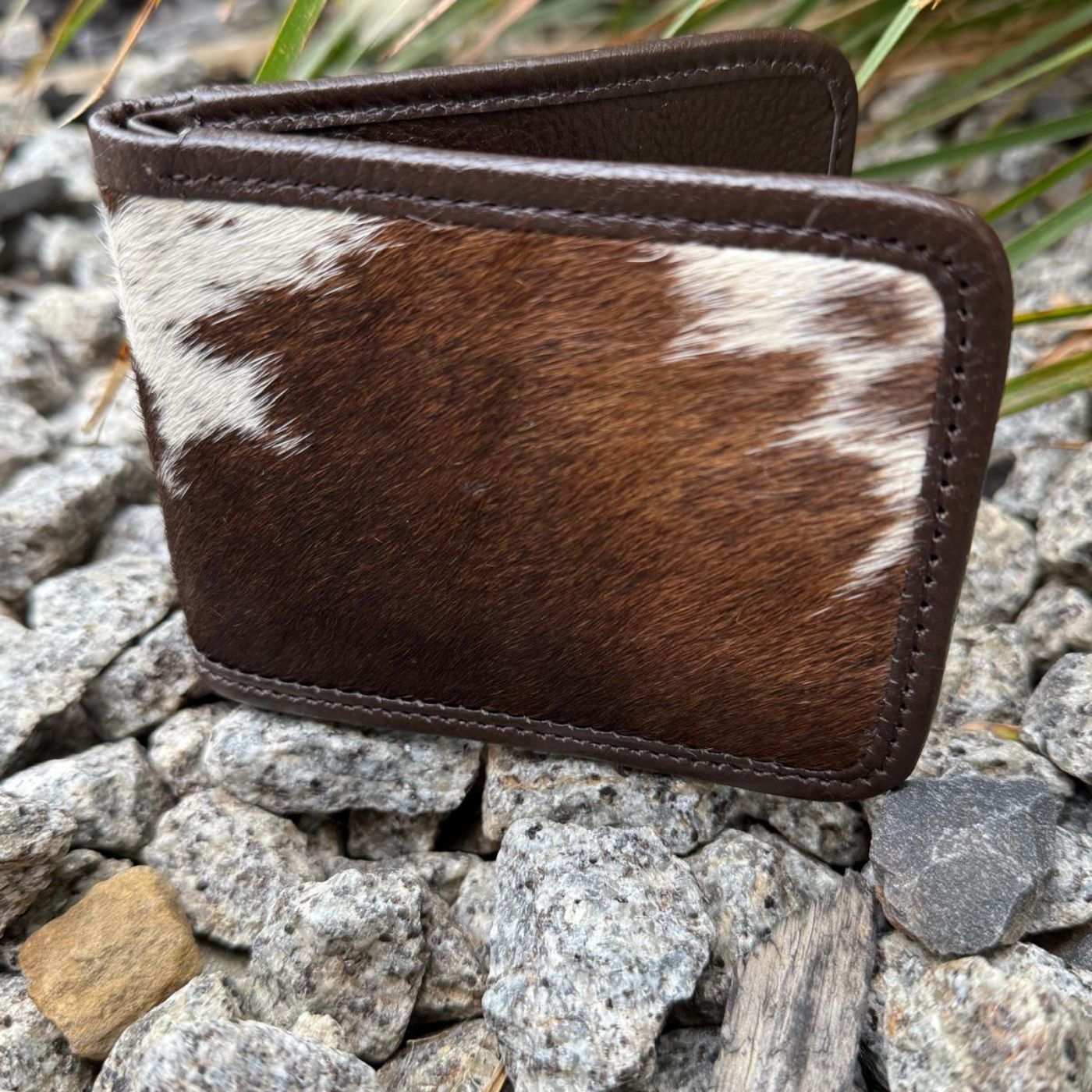 Men’s Cowhide Leather Wallet – Brown | Classic Bifold Design