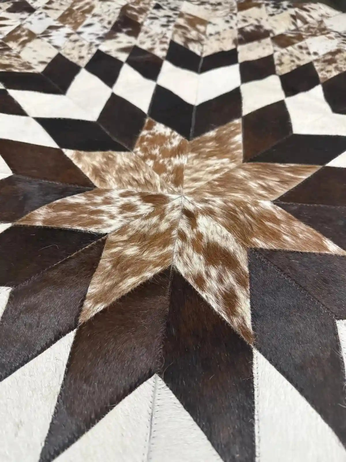 Cowhide Handmade Round Rug – Natural Leather Carpet